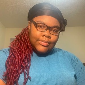 Meet your Posher, Kendra